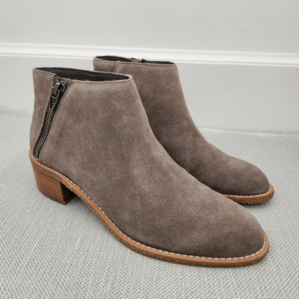 Dolce Vita Size 7.5 Gray Boots Suede Leather Ankle Women